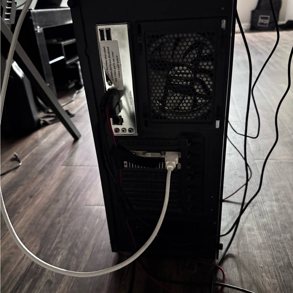 Moving out sale
Computer monitor, cpu, mechanical keyboard